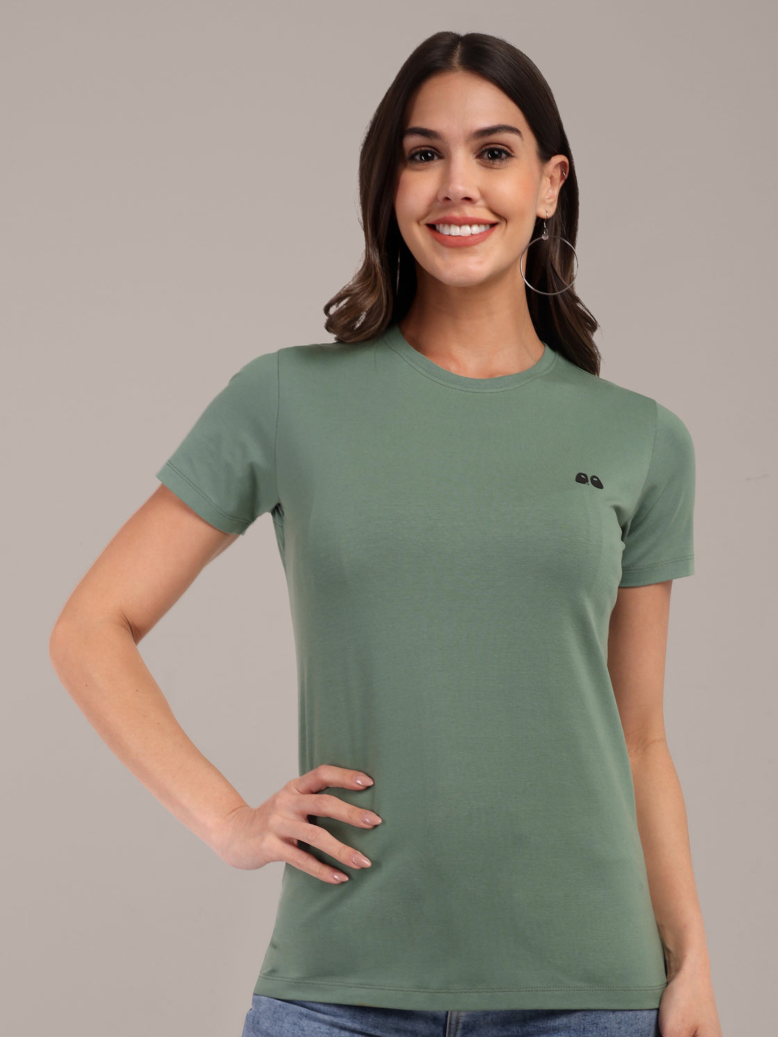 Woman Green Anti-Stain Cotton Round-Neck T-Shirt