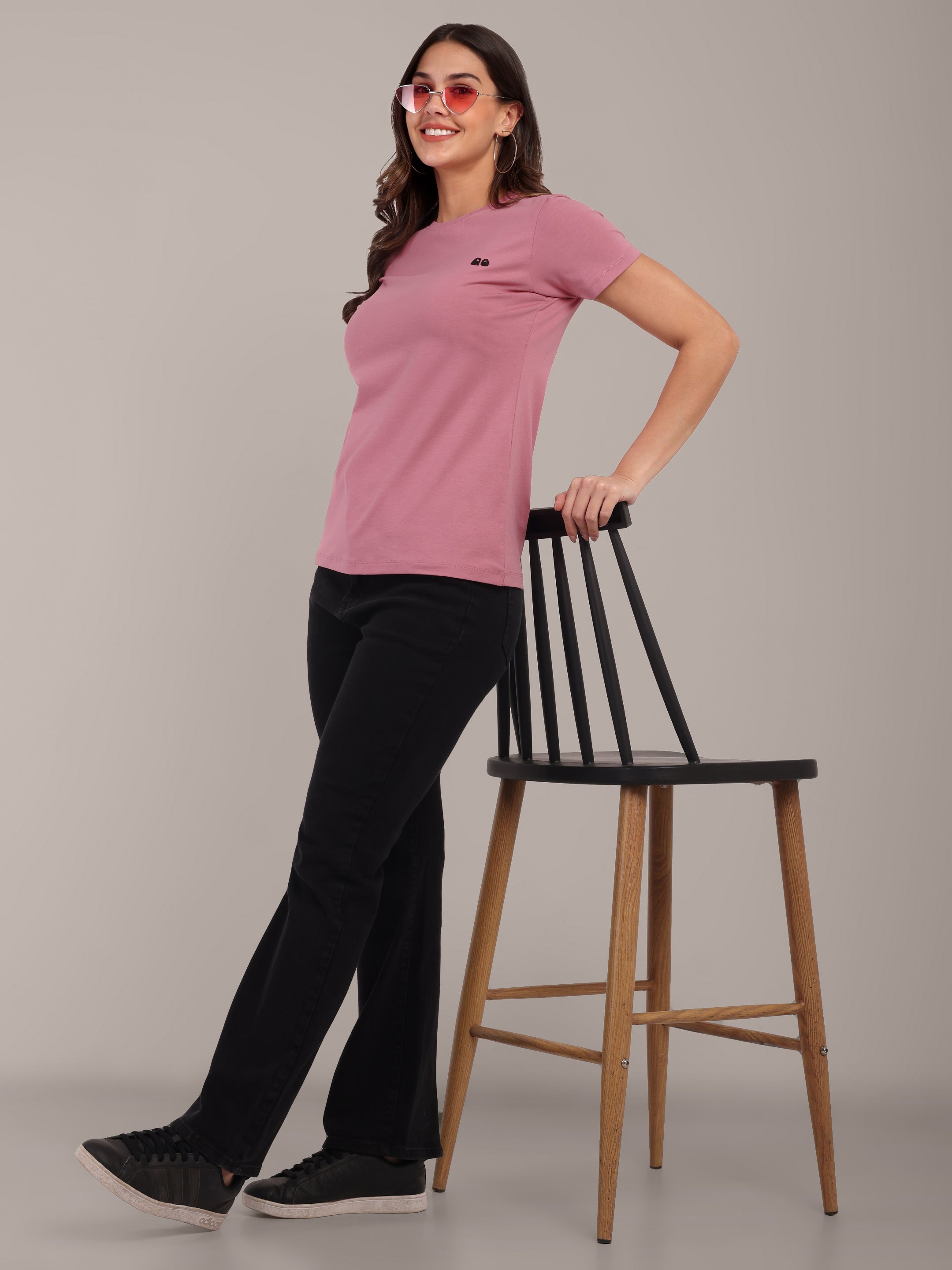 Woman Rose Anti-Stain Cotton Round-Neck T-Shirt
